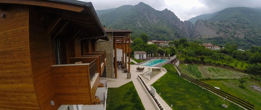 Irene'S Resort Káto Loutrákion Dış mekan fotoğraf